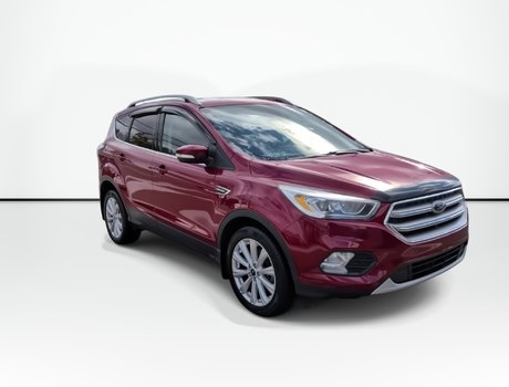 2017 Ford ESCAPE TITANIUM | Leather | Sunroof | Cam