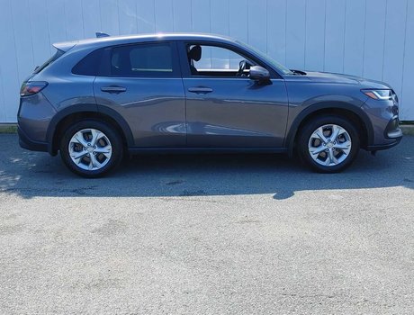 2023 Honda HR-V LX | Heated Seats | Cam | USB | Warranty to