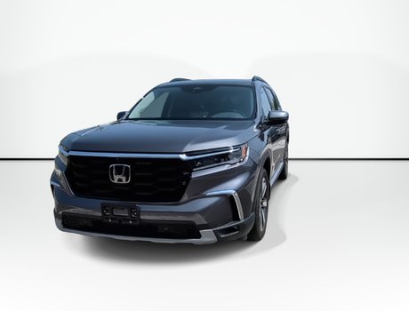 2025 Honda Pilot Touring | Leather | Sunroof | Cooled Seats