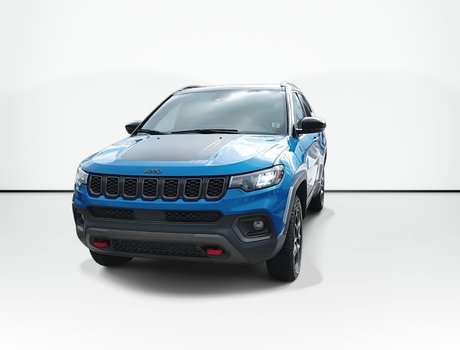 2024 Jeep Compass Trailhawk | Moonroof | Cam | Warranty to 2029