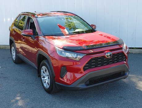 2020 Toyota RAV4 LE | AWD | Heated Seats | Cam | USB