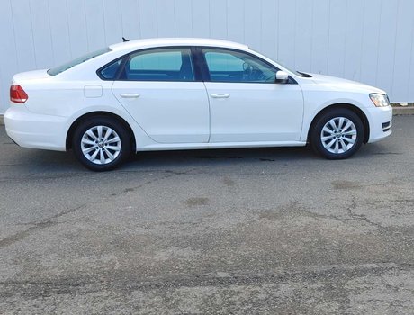 2013 Volkswagen Passat Trendline | HtdSeat | Bluetooth | Keyless | Cruise