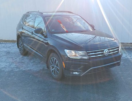 2019 Volkswagen Tiguan Comfortline | SunRoof | Cam | USB | XM | HtdSeats