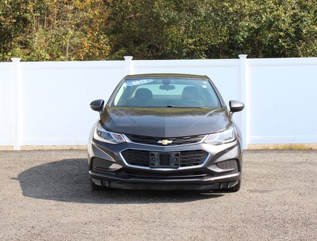 2017 Chevrolet Cruze LT | Cam | USB | HtdSeats | Bluetooth | Keyless