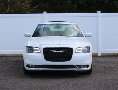 2016 Chrysler 300 S | Leather | Nav | SunRoof | Cam | USB | Keyless