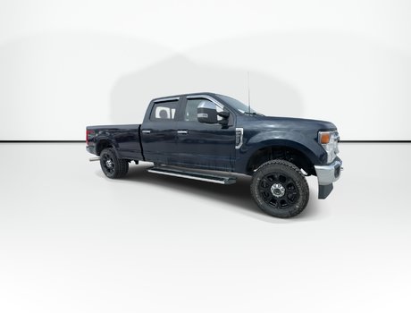 2022 Ford Super Duty F-250 SRW LARIAT | Roof | Cam | Lthr | Warranty to 2027