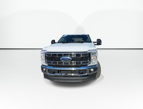 2024 Ford Super Duty F-350 SRW XLT | Diesel | Cam | Bluetooth | Warranty to 2029