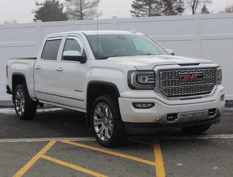 2017 GMC Sierra 1500 Denali | Leather | SunRoof | Nav | Cam | USB | XM