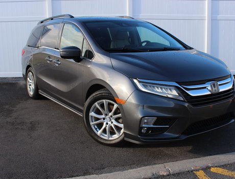 2019 Honda Odyssey Touring | Leather | Roof | Cam | HtdSeats | Aux
