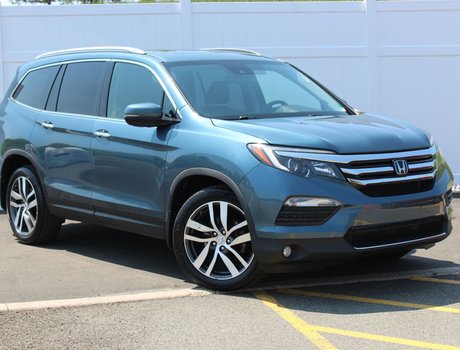 2017 Honda Pilot TOURING | Leather | SunRoof | Nav | Cam | USB | XM