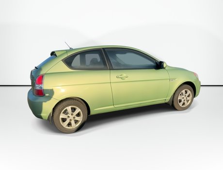 2010 Hyundai Accent L | CD Player | Aux | Tilt