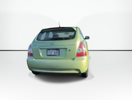 2010 Hyundai Accent L | CD Player | Aux | Tilt