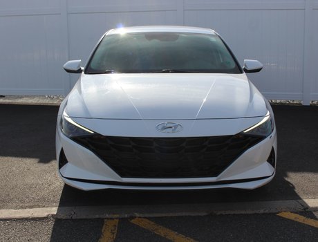 2022 Hyundai Elantra Hybrid Preferred | HtdSeats | Cam | Warranty to 2029