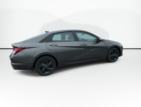 2023 Hyundai Elantra Preferred Tech | Roof | Cam | Warranty to 2028