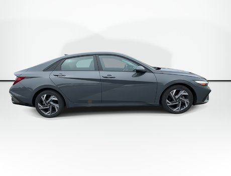 2025 Hyundai Elantra Preferred | Roof | Tech | Cam | Warranty to 2030