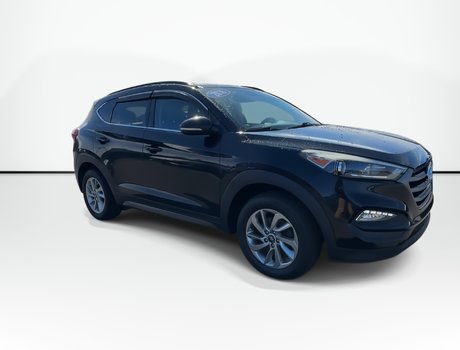 2016 Hyundai Tucson Luxury | Roof | HtdSeat | Lthr | Bluetooth | Aux