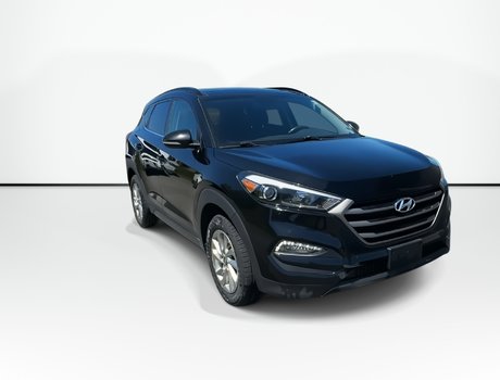 2016 Hyundai Tucson Luxury | Roof | Lthr | Cam | HtdSeat | Bluetooth