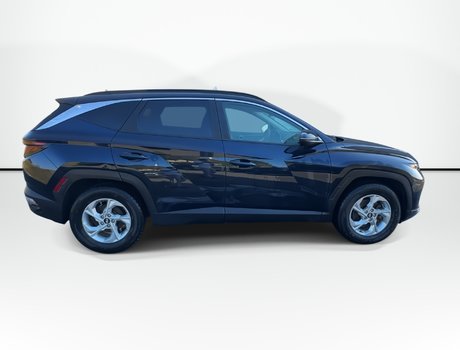 2022 Hyundai Tucson Preferred | Cam | HtdSeats | Warranty to 2027