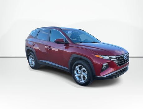 2023 Hyundai Tucson Preferred | Cam | HtdSeats | Warranty to 2028