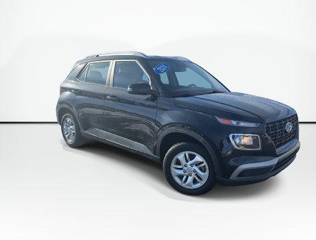 2024 Hyundai VENUE Preferred | Cam | HtdSeats | Warranty to 2029