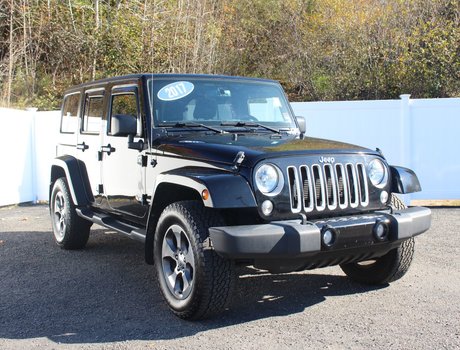 2017 Jeep Wrangler Unlimited Sahara | Nav | USB | Bluetooth | Keyless | Cruise