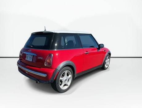 2002 MINI Cooper Hardtop Lthr | HtdSeats | CDPlayer | PwrWndws | Keyless
