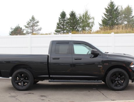 2019 Ram 1500 Classic Express | Cam | Bluetooth | Aux | USB | Keyless