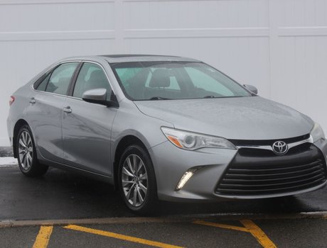 2017 Toyota Camry XLE | Leather | SunRoof | Cam | USB | Bluetooth