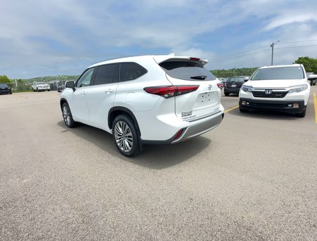 2022 Toyota Highlander Limited | Lthr | Nav | HtdSeat | Warranty to 2027