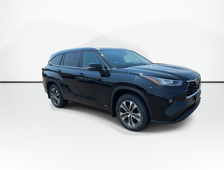 2024 Toyota Highlander Hybrid XLE | Roof | Lthr | Cam | Warranty to 2029