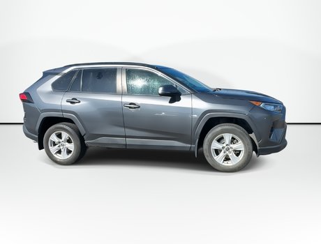2021 Toyota RAV4 XLE | Roof | HtdSeat | Cam | Bluetooth | USB