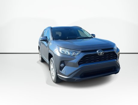 2021 Toyota RAV4 XLE | Roof | HtdSeat | Cam | Bluetooth | USB