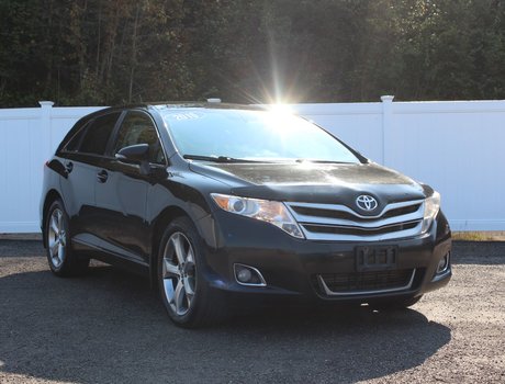 2015 Toyota Venza XLE | Lthr | Roof | Cam | Bluetooth | HtdSeats