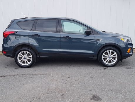2019 Ford Escape S | Cam | USB | Bluetooth | Keyless