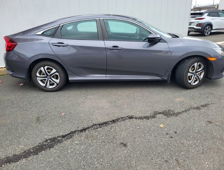 2018 Honda Civic LX | Cam | USB | HtdSeats | Bluetooth | Keyless