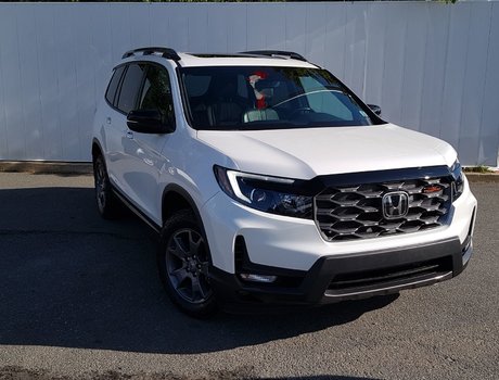 2024 Honda Passport TrailSport | Leather | Roof | Cam | USB | HtdWheel
