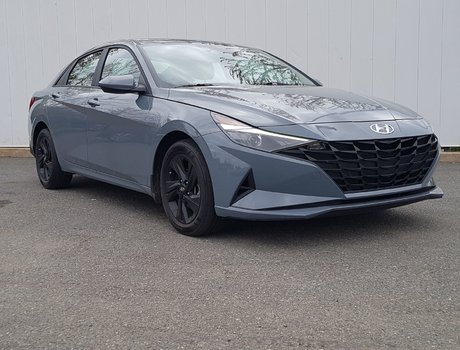 2023 Hyundai Elantra Preferred | Cam | USB | HtdSeat | Warranty to 2027