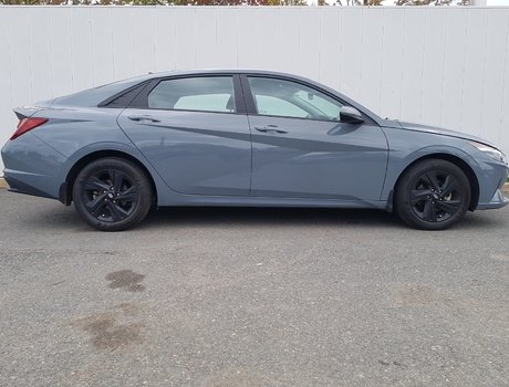2023 Hyundai Elantra Preferred | Cam | USB | HtdSeat | Warranty to 2027