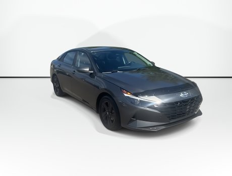 2023 Hyundai Elantra Preferred | Cam | USB | Warranty to 2028
