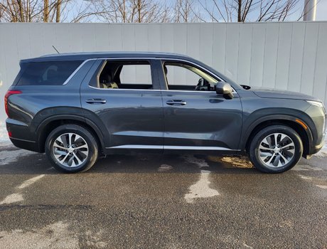 2020 Hyundai Palisade Essential | 8-Pass | Cam | USB | Warranty to 2025