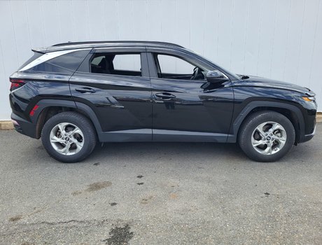 2024 Hyundai Tucson Preferred | Cam | USB | HtdSeat | Warranty to 2029
