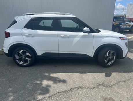 2022 Hyundai Venue Trend | SunRoof | Cam | USB | Heated Wheel