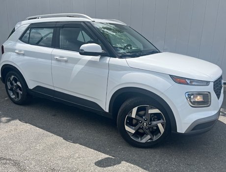 2022 Hyundai Venue Trend | SunRoof | Cam | USB | Heated Wheel
