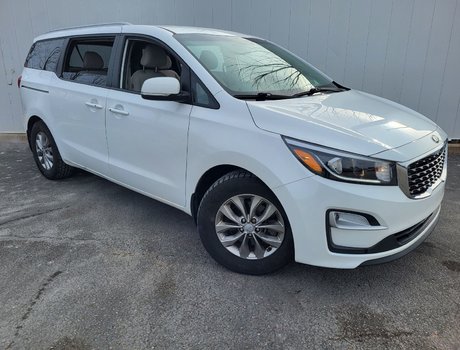 2021 Kia Sedona LX+ | Cam | USB | 8-Pass | Warranty to 2026