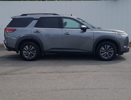 2024 Nissan Pathfinder SV | Cam | USB | HtdWheel | Bluetooth