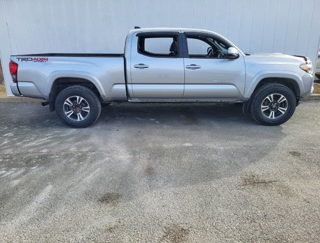 2018 Toyota Tacoma SR5 | Cam | USB | Bluetooth | Keyless | Cruise