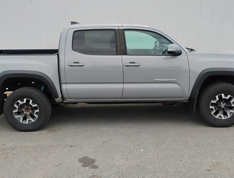 2020 Toyota Tacoma Leather | SunRoof | Nav | Cam | USB | HtdSeats