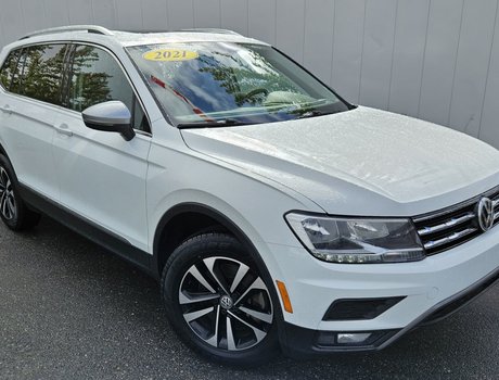 2021 Volkswagen Tiguan United AWD | PanoRoof | Leather | Warranty to 2026