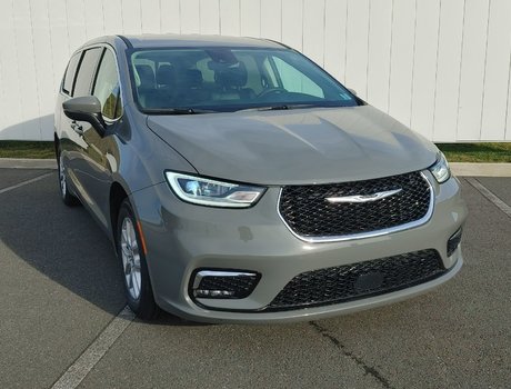 2023 Chrysler Pacifica Touring-L | Leather | Cam | Warranty Until 2028