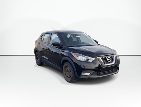 2018 Nissan KICKS S | Backup Cam | USB | Keyless